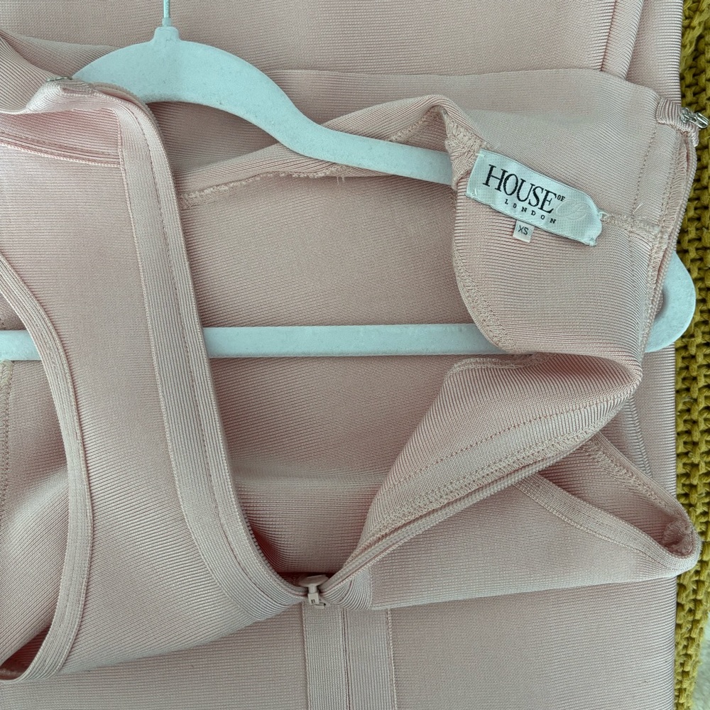 House of CB REI Mock Neck Bodycon Midi Maxi Bandage Dress in Blush, XS - Picture 6 of 6